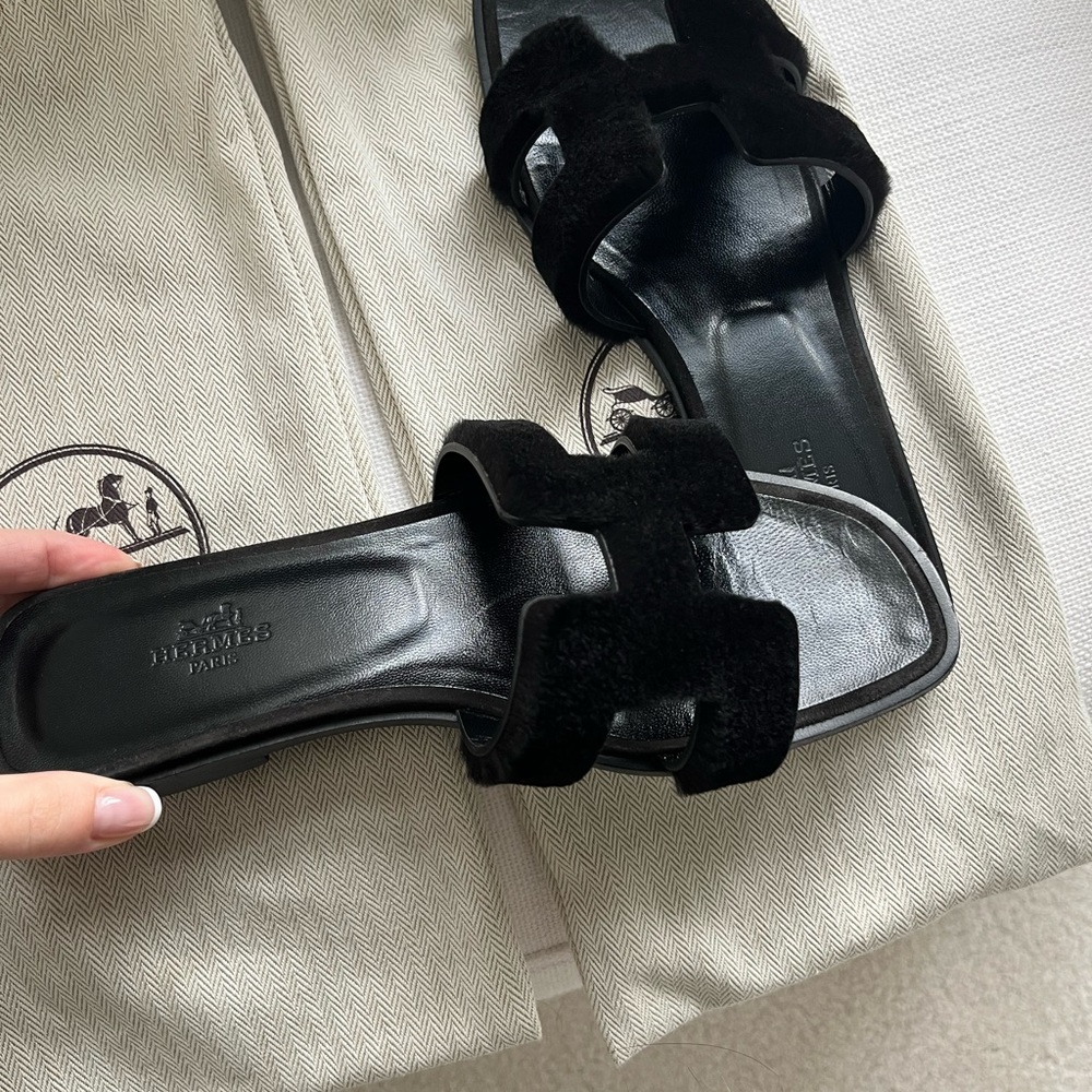 Hermes Shaved Mink Oran Sandals Black!